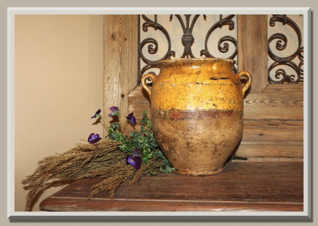 Antique confit pot