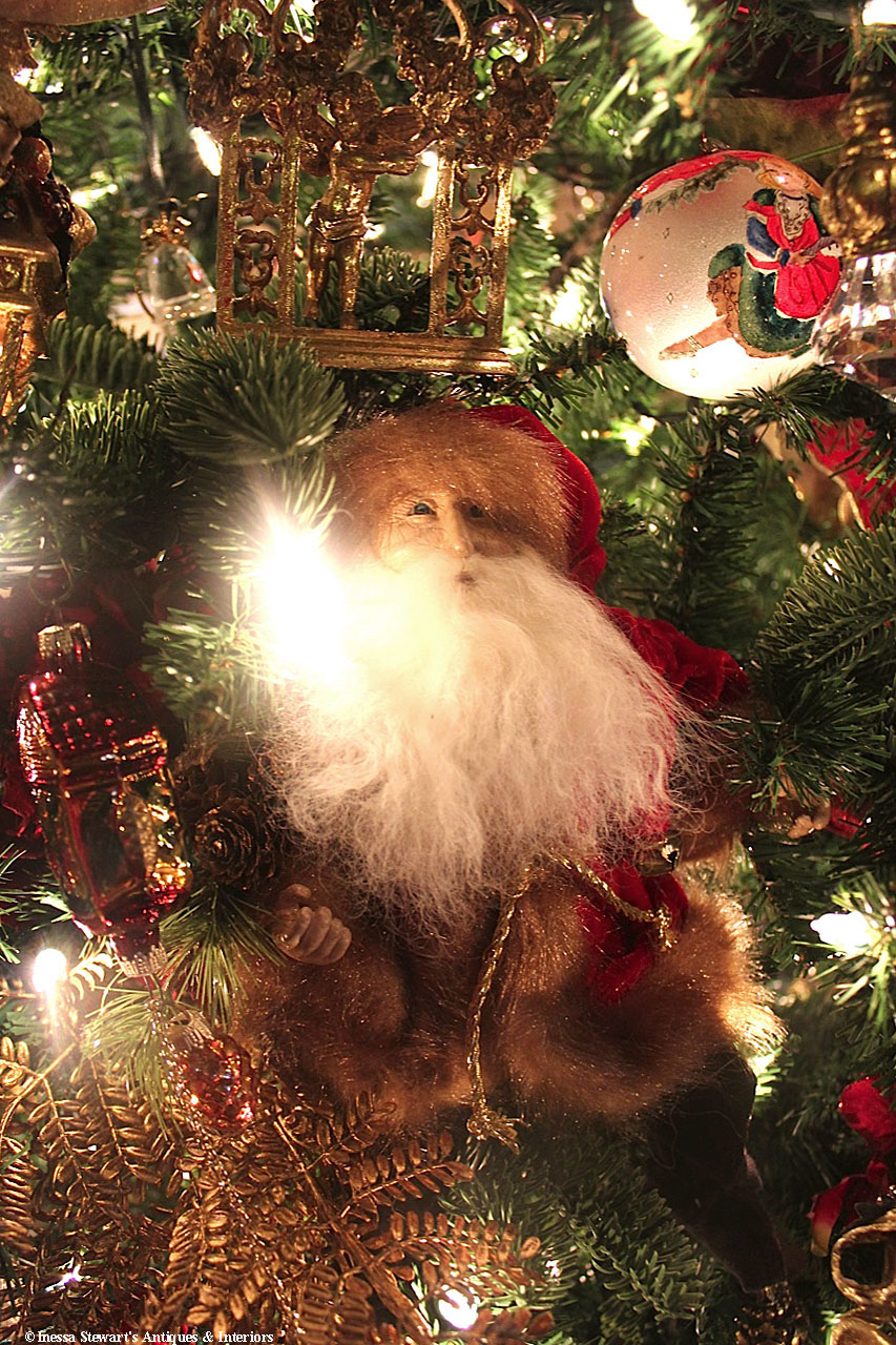 Antique Christmas Decor and Accessories