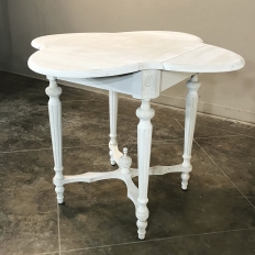 Reproduction Painted Drop Leaf Clover Table