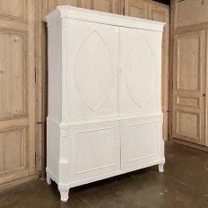 19th Century Dutch Painted Linen Cabinet