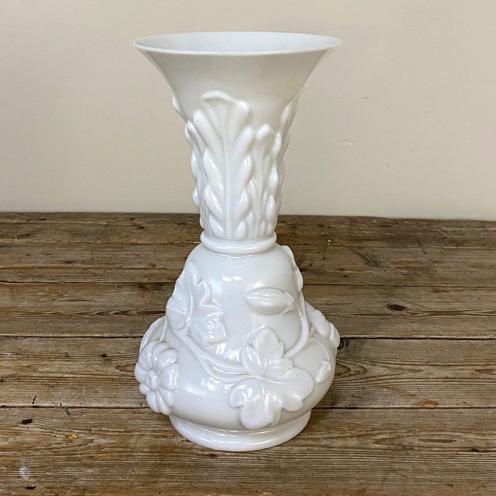 フランス1890s'ヴィクトリアイパーン グリーンオパールセント ヴァセリンSP Antique French White Opaline Flower Vase