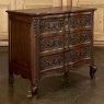 Antique Country French Louis XIV Commode en Arbalette