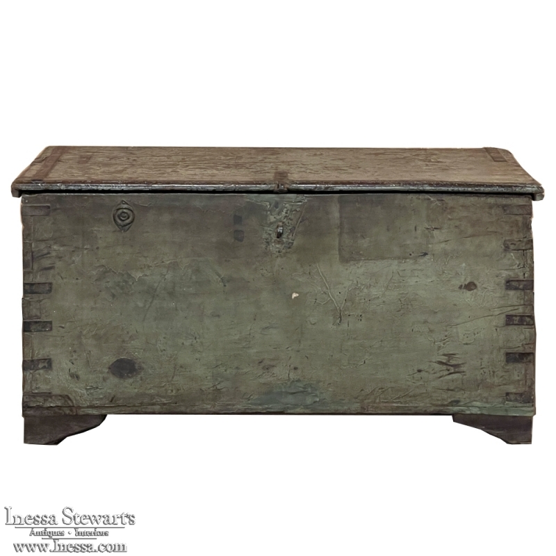 Early 19th Century Hand-Crafted Rustic Swedish Painted Trunk