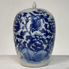19th Century Chinese Blue & White Lidded Urn