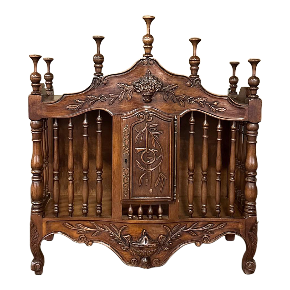 カントリーファニチャー　bread box Antique Country French Pannetiere ~ Bread Box
