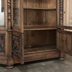 Grand 19th Century Italian Renaissance Walnut Bookcase
