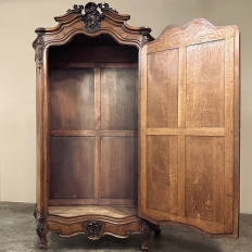 19th Century French Louis XV Serpentine Rosewood Armoire