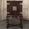 19th Century Dutch Raised Cabinet in the Chinoiserie Style