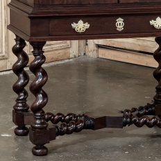 19th Century Dutch Raised Cabinet in the Chinoiserie Style