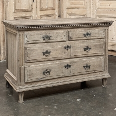 18th Century French Neoclassical Chest of Drawers in Stripped Oak