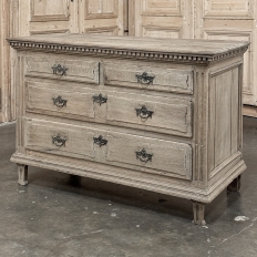 18th Century French Neoclassical Chest of Drawers in Stripped Oak