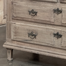 18th Century French Neoclassical Chest of Drawers in Stripped Oak
