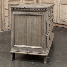 18th Century French Neoclassical Chest of Drawers in Stripped Oak