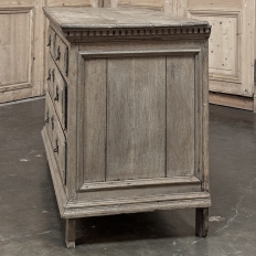 18th Century French Neoclassical Chest of Drawers in Stripped Oak