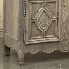 18th Century Country French Louis XIII Buffet in Stripped Oak