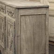 18th Century Country French Louis XIII Buffet in Stripped Oak