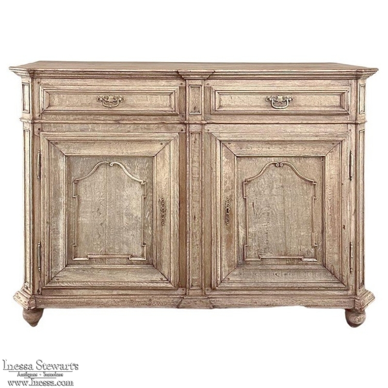 18th Century Country French Louis XIII Buffet in Stripped Oak