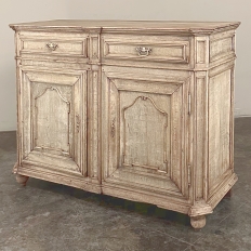 18th Century Country French Louis XIII Buffet in Stripped Oak
