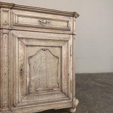 18th Century Country French Louis XIII Buffet in Stripped Oak