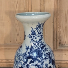 19th Century Chinese Blue & White Vase