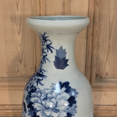 19th Century Chinese Blue & White Vase