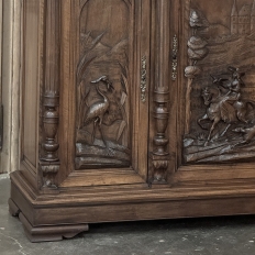 19th Century French Walnut Hunt Buffet ~ Cabinet