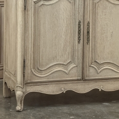 Grand Antique Country French Louis XV Buffet in Stripped Oak