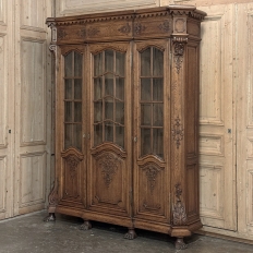Late 19th Century Belgian Liégeoise Louis XIV Bookcase in Solid Quarter-Sawn Oak