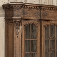Late 19th Century Belgian Liégeoise Louis XIV Bookcase in Solid Quarter-Sawn Oak