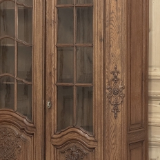 Late 19th Century Belgian Liégeoise Louis XIV Bookcase in Solid Quarter-Sawn Oak