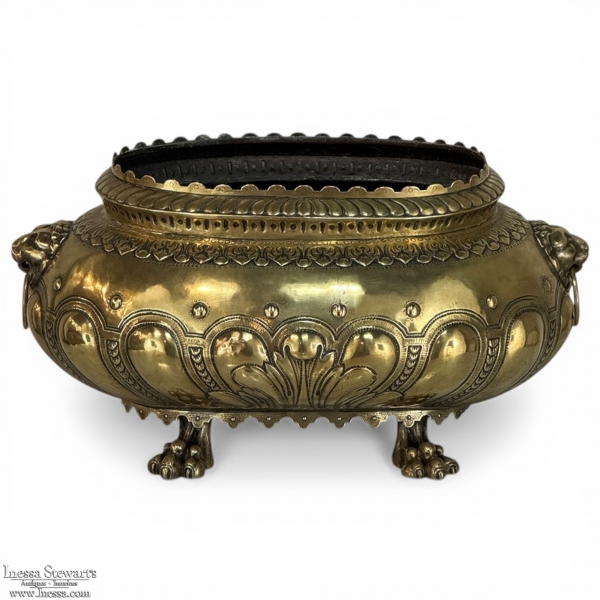 19th Century French Renaissance Revival Brass Jardini&egrave;re with Lion Handles