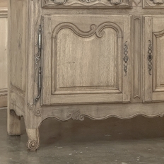 18th Century Country French Louis XV Buffet in Stripped Oak