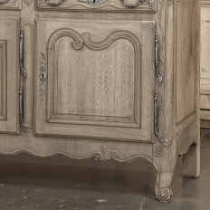 18th Century Country French Louis XV Buffet in Stripped Oak