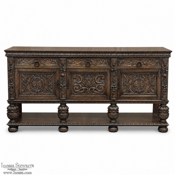 Antique French Renaissance Raised Buffet in Carved Oak