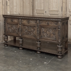 Antique French Renaissance Raised Buffet in Carved Oak