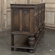 Antique French Renaissance Raised Buffet in Carved Oak