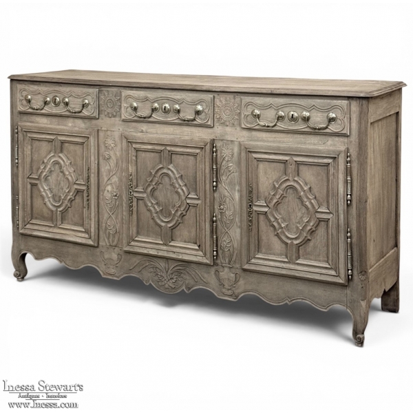 18th Century Country French Louis XIII Buffet in Stripped Oak