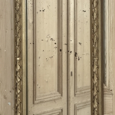 19th Century Italian Hand Carved Giltwood Louis XVI Mirror