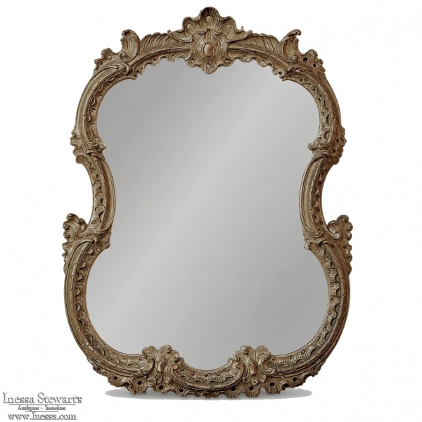 Italian 19th Century Louis XV Carved Giltwood Mirror
