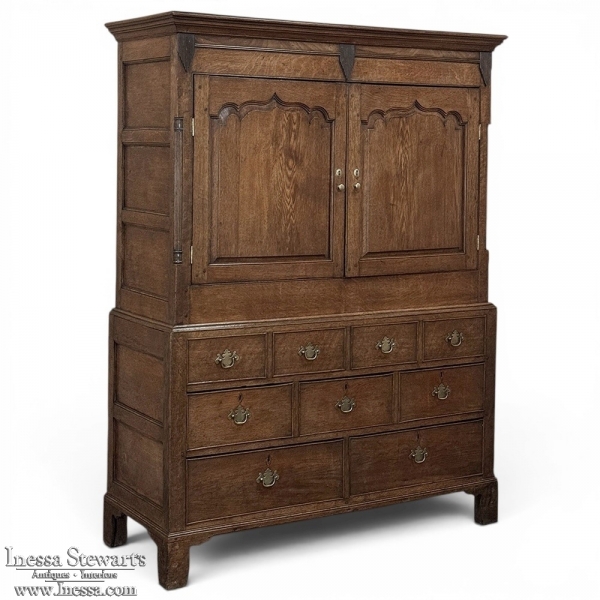 18th Century Georgian Period English Oak Linen Press