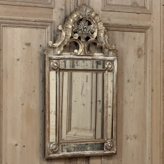 18th Century Italian Neoclassical Period Hand-Carved Giltwood Mirror