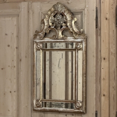 18th Century Italian Neoclassical Period Hand-Carved Giltwood Mirror