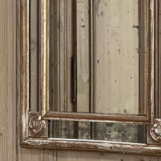18th Century Italian Neoclassical Period Hand-Carved Giltwood Mirror