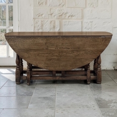 Early 19th Century Antique English Oak Gateleg Dining Table