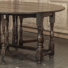 Early 19th Century Antique English Oak Gateleg Dining Table