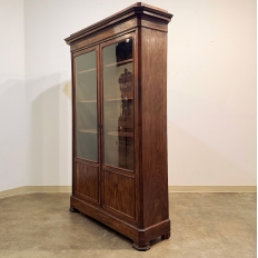 19th Century French Louis Philippe Mahogany Bookcase with Glazed Doors