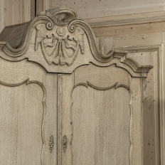 18th Century Dutch Baroque Stripped Oak Linen Press