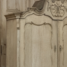18th Century Dutch Baroque Stripped Oak Linen Press