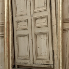 19th Century French Louis XVI Giltwood Mirror with Lovebirds