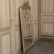 19th Century French Louis XVI Giltwood Mirror with Lovebirds
